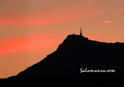 La Peña de Francia domando los colores del atardecer